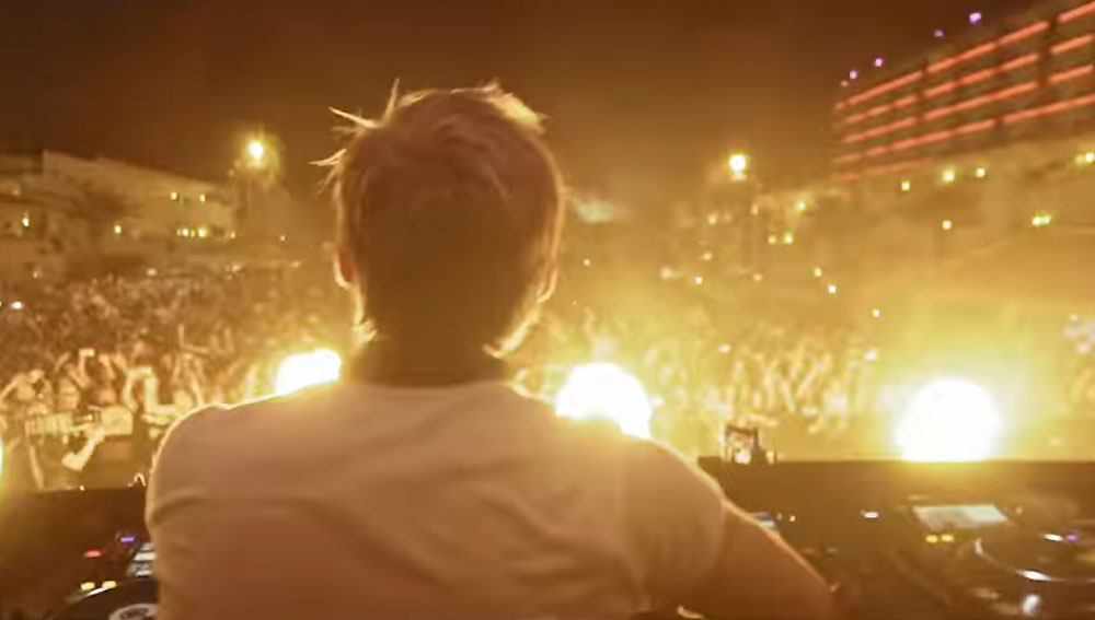 Avicii-True-Stories-4